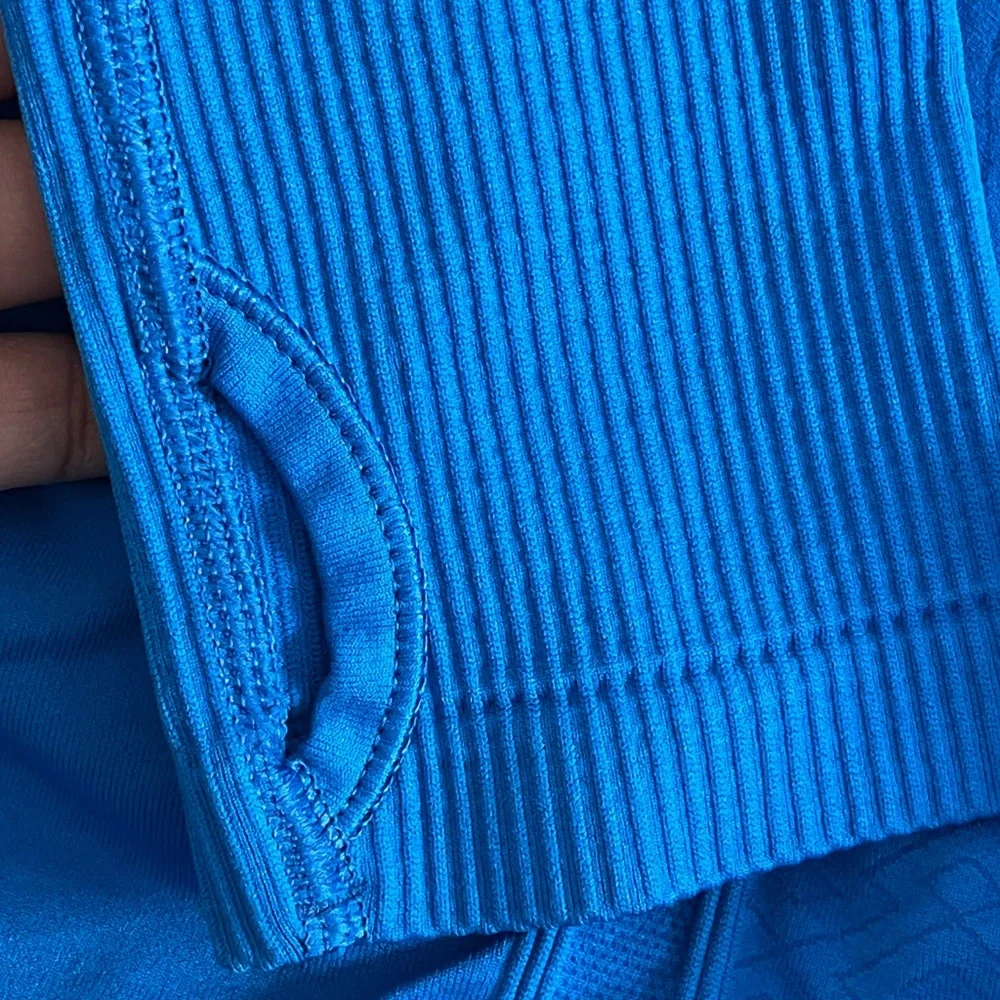 Athleta 1/4 zip tracker top - Picture 5 of 8